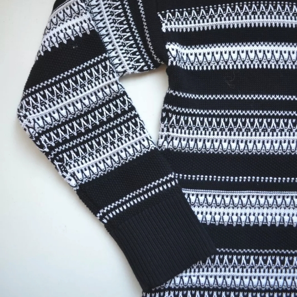 Vince. Oversized V-Neck Striped Sweater Size XS - Picture 9 of 13